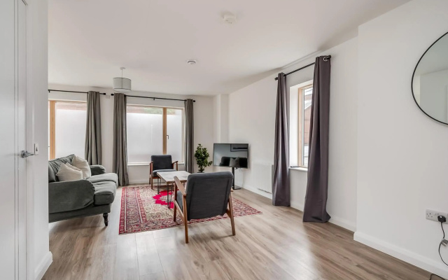 Modern Ground Floor Duplex Apartment