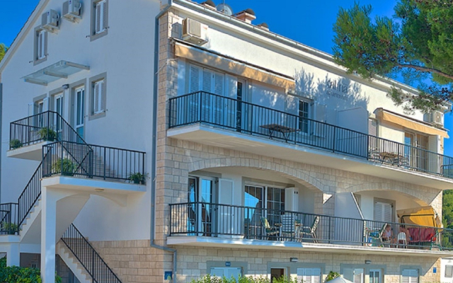 Apartment Vibo - parking and barbecue: A5 Vinka 4 Jelsa, Island Hvar