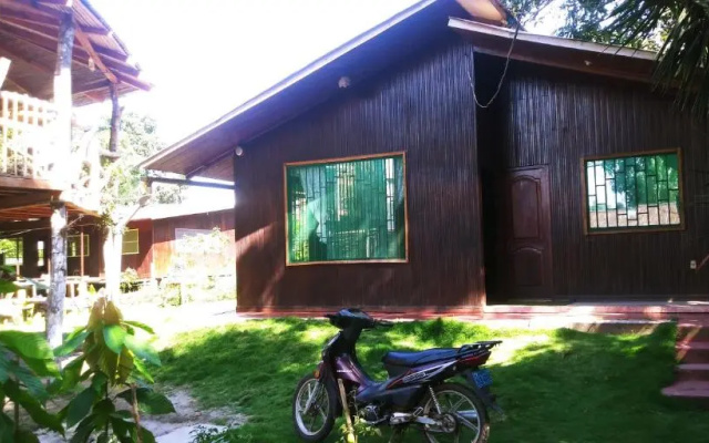 Yarina Guest house