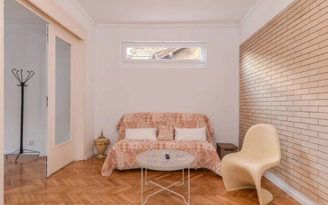 Two Bedroom Parensov Central Apartment