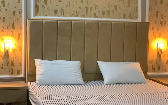Luxury Apartment in Islamabad