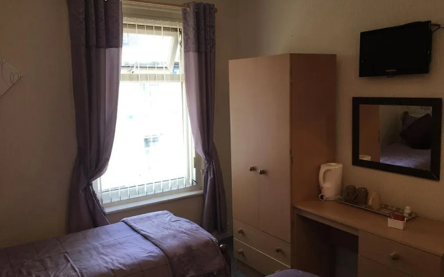 Greenmount Hotel