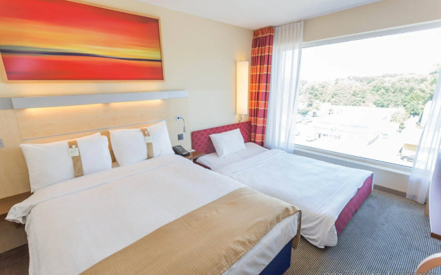 Holiday Inn Express Zurich Airport by IHG