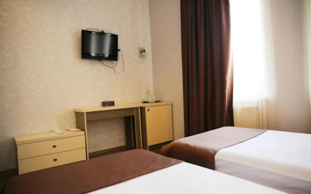 Standard Twin room (twin beds) · Hotel Rondo — photo 6
