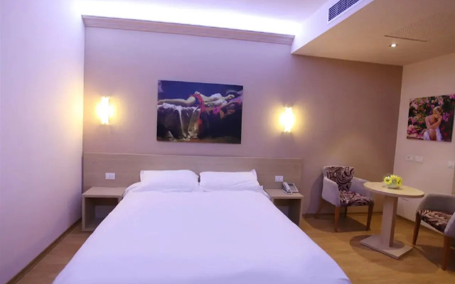 Hotel Green