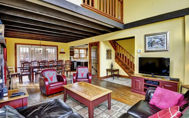 Chalet 9001 Chemin des Alpages by Les Chalets Alpins