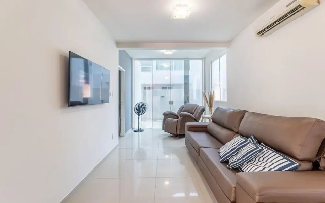 Casa 4 Suites-Com Piscina-137M