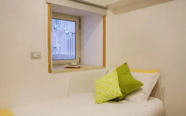 Cozy Apartment in Chiaia