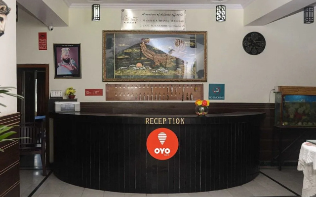 OYO 22122 Hotel Falcon Crest