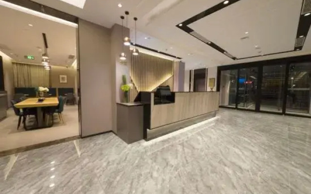 Homeinn Selected Hotel (Qingdao Jinshatan Tianshan Subway Station)
