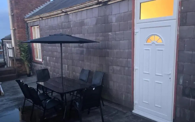 2 Bed - Sleeps 6 - Private Balcony - City Centre