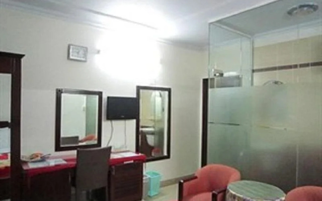 Mai Hotel