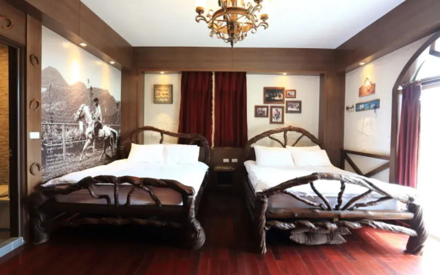 E Moh Hotel