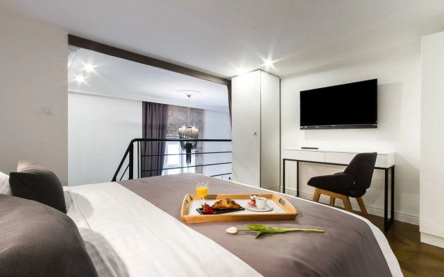 DeZign Apartments