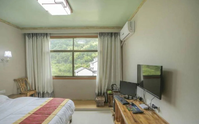 Xiaoqiaoliushui Renjia Inn