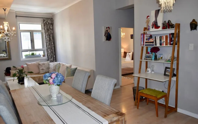 Beautiful Apartment in The Piazza With Pool and Gym