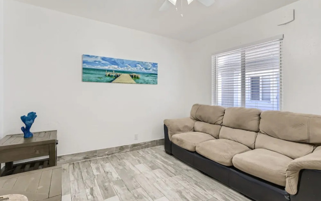 Singer Island Inn