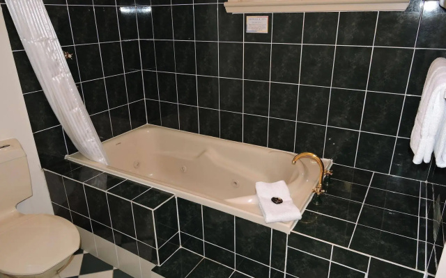 Kubba Roonga Guesthouse - Luxury Spa Retreat