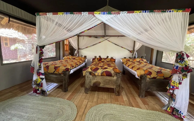 Njia Panda Tented Lodge And Campsite