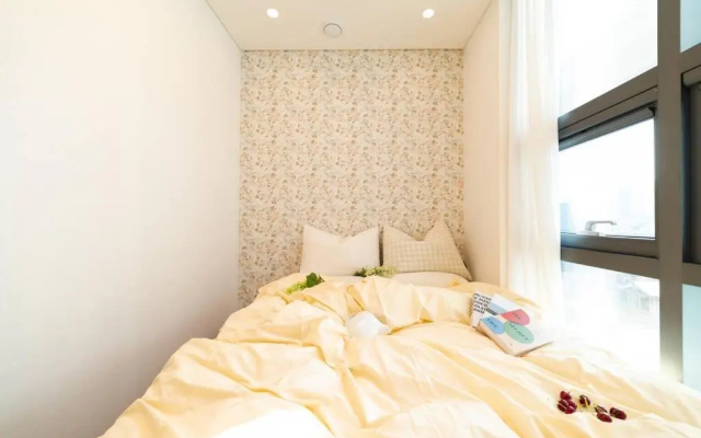 Hongik Univ Station Wave Family Suite #4