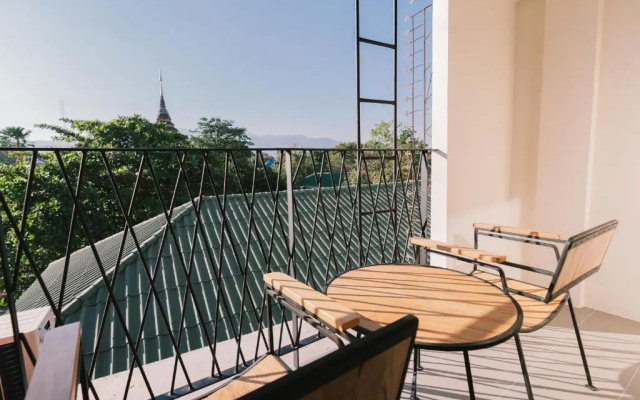 B Innspire Hotel