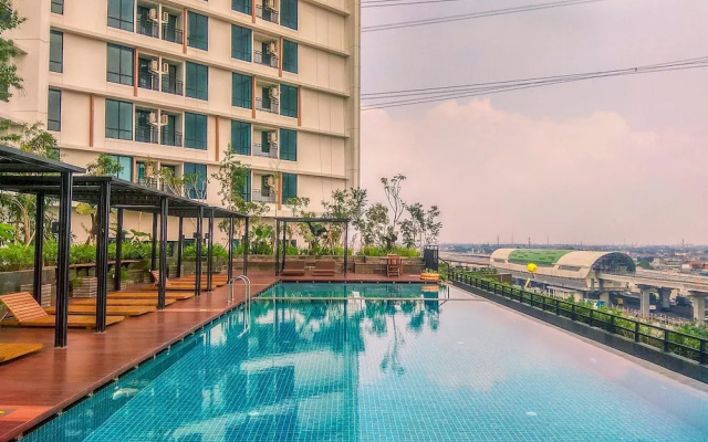 Monochromatic Studio At Lrt City Bekasi Apartment