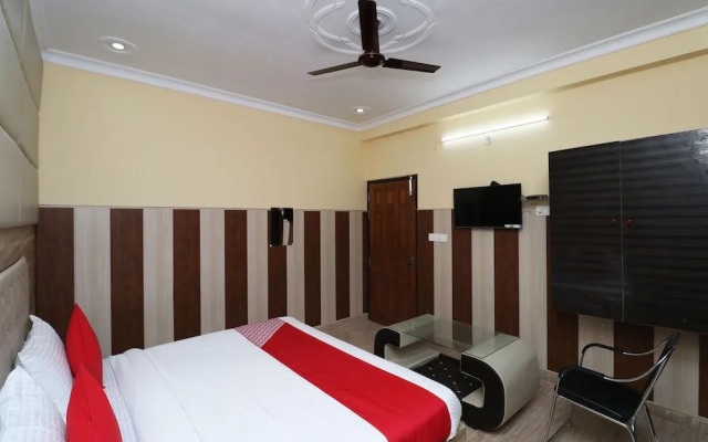 OYO 23206 Hotel Sky View