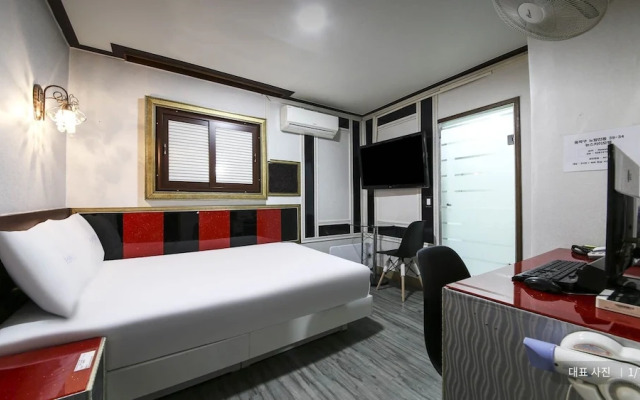 New Sky Motel