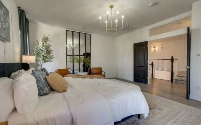 Luxury Goodyear Home w/ Private Pool + Pickleball!