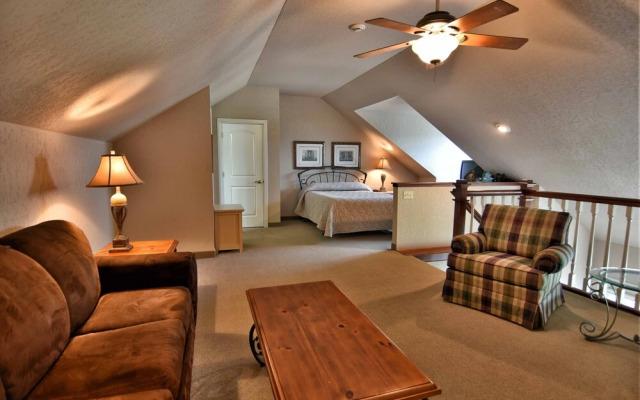 Unit 302 2 BD/ 2 BA Condo
