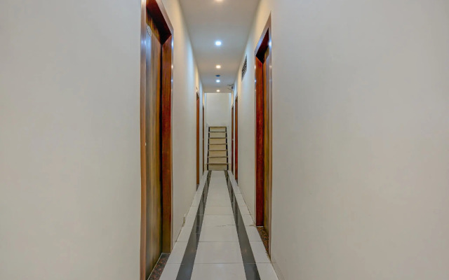 OYO 82521 Sadguru Lodge