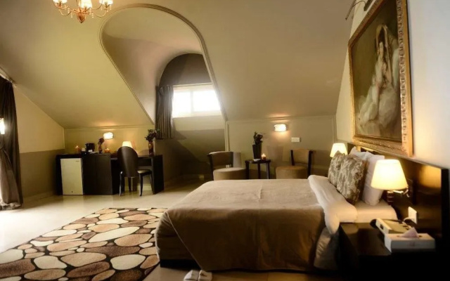 Elion House Hotel