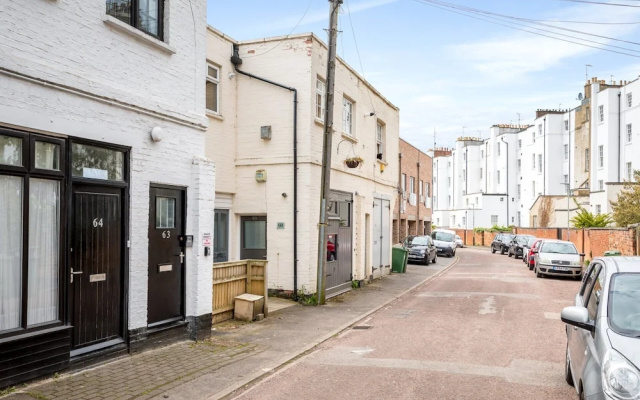 Lansdown Crescent Lane