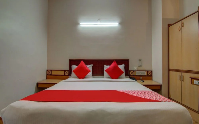 Hotel Saaket Residency - Hotel in Daba Gardens