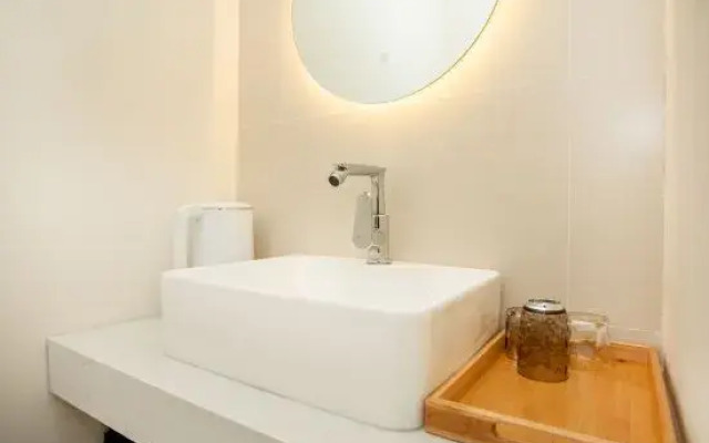 Shanghai Yinchen Yilanwan Audiovisual Hotel