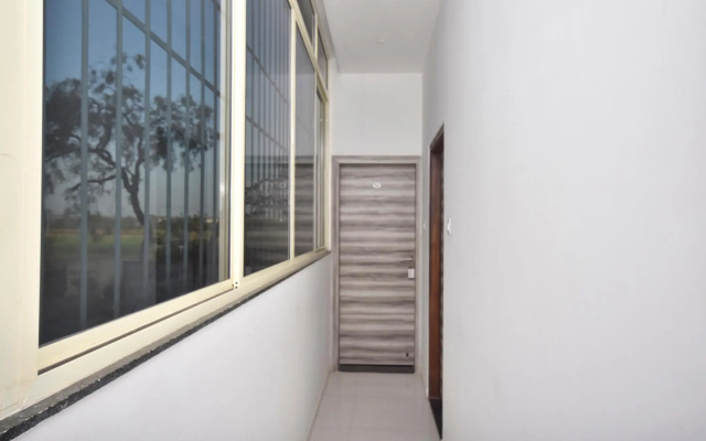 OYO 29437 Ramesh Inn