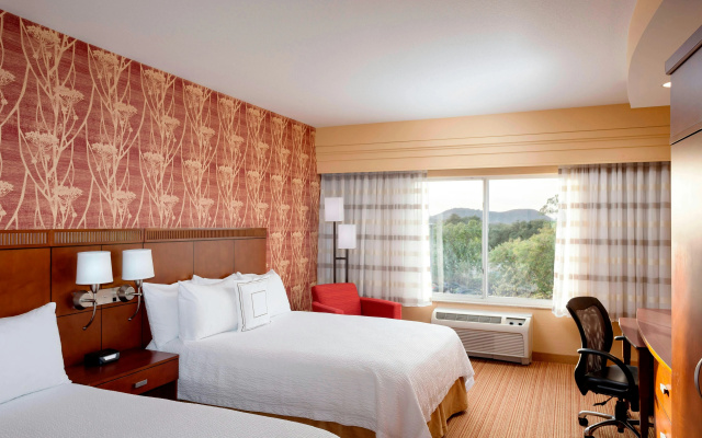 Courtyard by Marriott Ventura Simi Valley