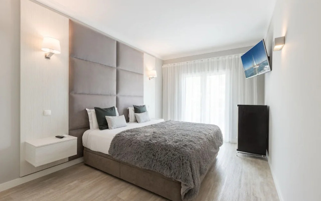 D Loft Sea and Golf