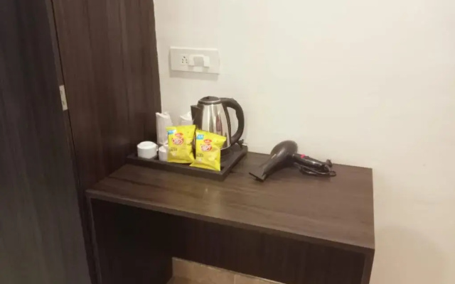 Hotel Leela Galaxy