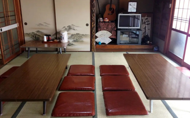 Showa Minshuku Ryujinsou