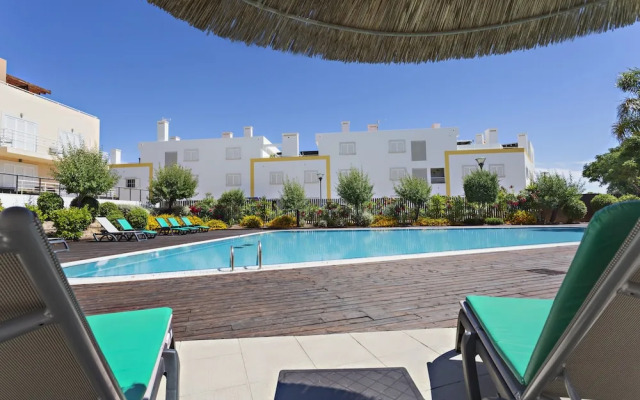 CG 21H - Pool - Cabanas Gardens