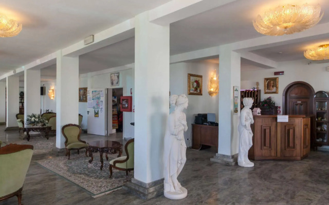 Dea Hotel