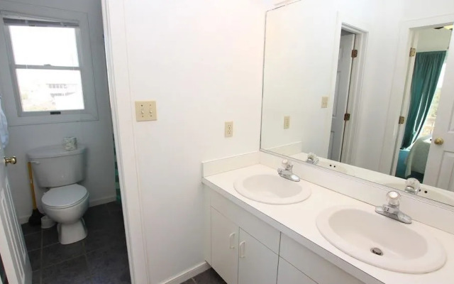 Cabaret II - 6 Br Home