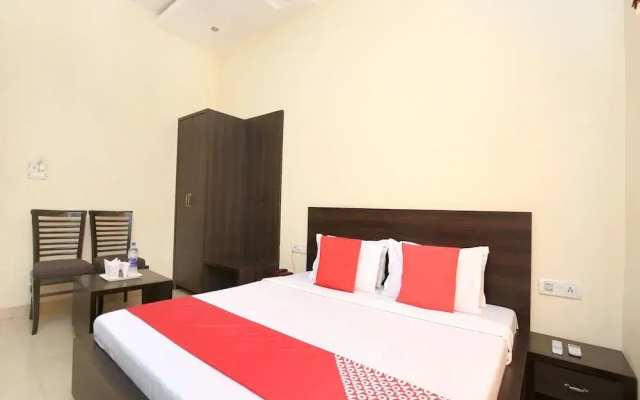 OYO 15534 Hotel Milan Palace