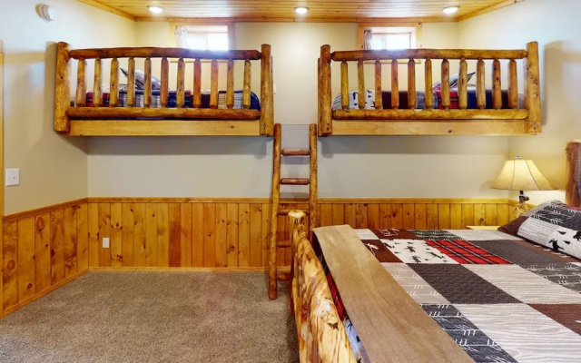 Rough Cut Lodge