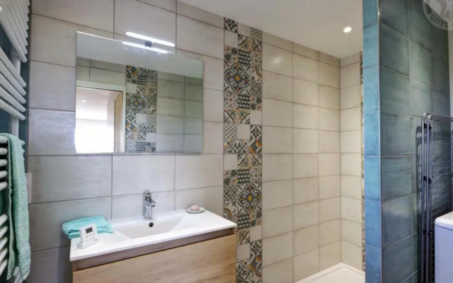 Gite Panissières, 3 pièces, 8 personnes - FR-1-496-215
