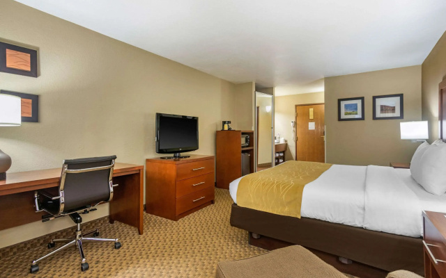 Comfort Inn & Suites Springfield I-44