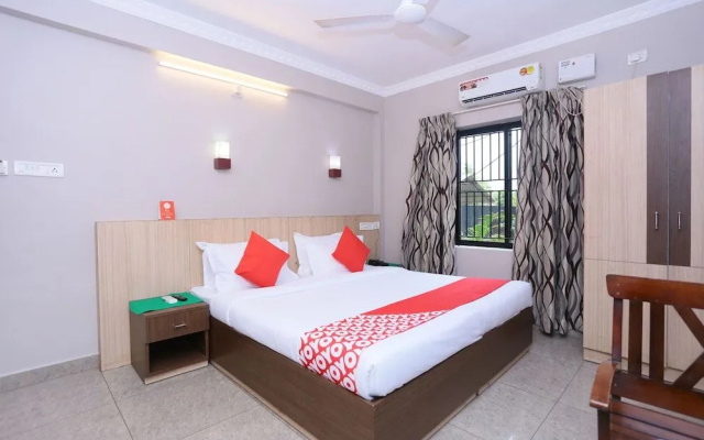 OYO 23116 Gino Tourist Home