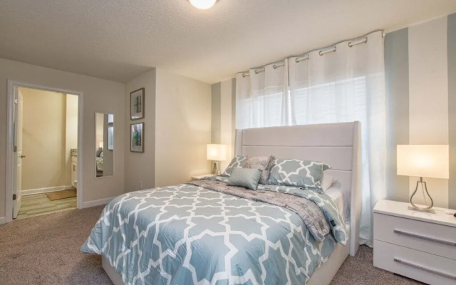 Storey Lake-5 Bedroom Townhome w/Spashpool-1622ST