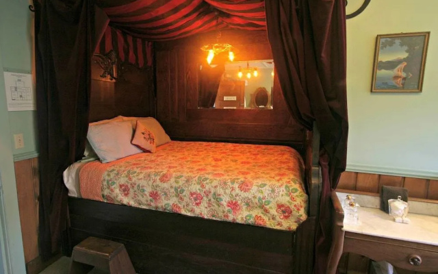 Kangaroo House B&B on Orcas Island